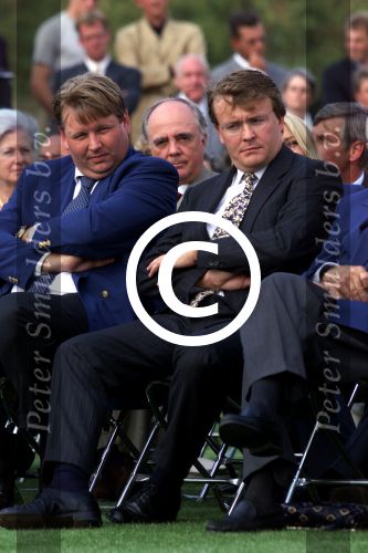Den Dolder 1 september 2000

Prins Friso opent golfsocieteit Den Dolder.


Peter Smulders bv
