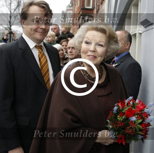 Amsterdam 11 februari 2011
Koningin Beatrix en Prins Friso bij de opening van de nieuwe liefde in Amsterdam.
Peter Smulders bv