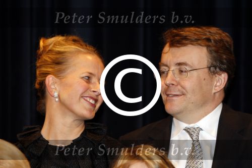 Amsterdam  12 december 2007
Uitreiking prins Claus prijzen in het muziekcentrum aan het ij. Orinses Maxima Laurentien Mabel Koningin Beatrix Prins Willem Alexander Friso en Constantijn zijn daarbij aanwezig.
Peter Smulders bv