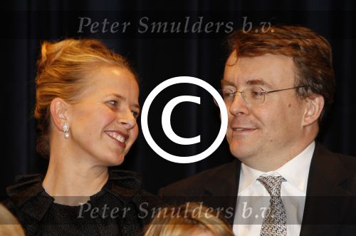 Amsterdam  12 december 2007
Uitreiking prins Claus prijzen in het muziekcentrum aan het ij. Orinses Maxima Laurentien Mabel Koningin Beatrix Prins Willem Alexander Friso en Constantijn zijn daarbij aanwezig.
Peter Smulders bv