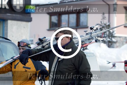 Lech 15 februari 2003

Prins Friso Prins Constantijn Prinses Laurentien en Koningin Beatrix in Lech

Peter Smulders bv