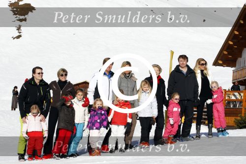 Lech 19 februari 2011
Fotosessie met de koninklijke familie in Lech. Aanwezig waren Koningin Beatrix Prins Willem Alexander Maxima Prinses Amalai Ariane en Alexia aslmede Prins Constantijn met zijn vrouw Prinses Laurentien en kinderen en Prins Friso met zijn vrouw Mabel Wisse Smit en hun kinderen.
Peter Smulders bv