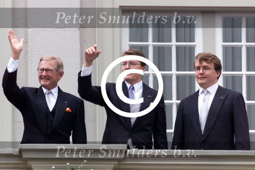 Prinsjesdag 21 September 1999 DEN HAAG
Pieter v Vollenhoven, Prins Friso, Prins Constatijn


PETER SMULDERS BV