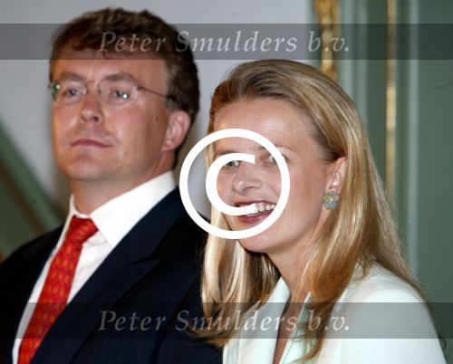 Den Haag 30 juni 2003

verloving mabel wisse smit en prins friso op huis ten bosch.
verder aanwezig koningin beatrix en de moeder van mabel


Peter Smulders bv