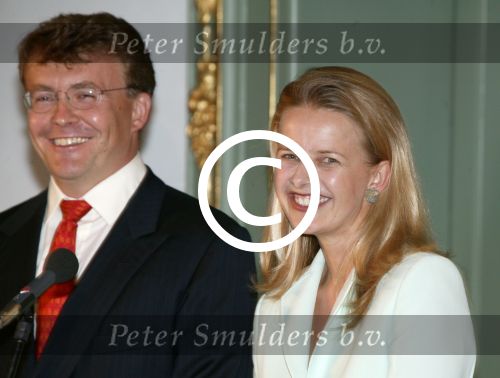 Den Haag 30 juni 2003

verloving mabel wisse smit en prins friso op huis ten bosch.
verder aanwezig koningin beatrix en de moeder van mabel


Peter Smulders bv