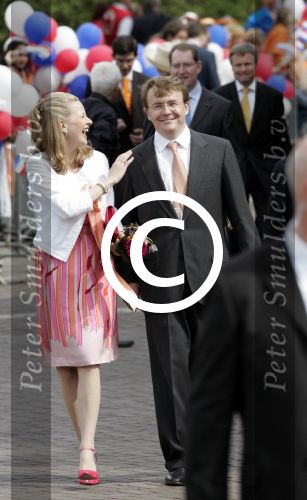 Scheveningen 30 april 2005
Koningin Beatrix in Scheveningen met familie.
Mabel Wisse Smit en Prins Friso
Peter Smulders bv