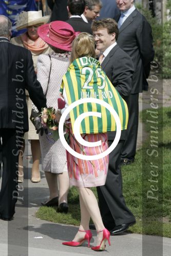 Scheveningen 30 april 2005
Koningin Beatrix in Scheveningen met familie.
Mabel Wisse Smit en Prins Friso
Peter Smulders bv