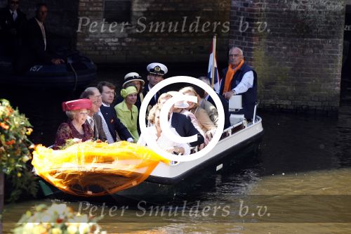 Woudrichem Den Bosch 30 april 2007
Koningin Beatrix Prins Willem Alexander Prins Friso mabel Wisse Smit Prins Constantijn Prinses Laurentien Prinses Margriet Pieter v Vollenhoven Prins Maurits Prinses Marilene Prins Bernhard jr Prinses Annette Prins Pieter Christiaan Prinses  Anita Prins Floris en Prinses Aimee koninginnedag.
Peter Smulders bv