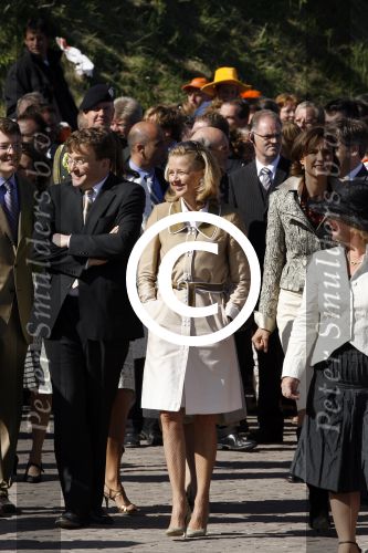 Woudrichem Den Bosch 30 april 2007
Koningin Beatrix Prins Willem Alexander Prins Friso mabel Wisse Smit Prins Constantijn Prinses Laurentien Prinses Margriet Pieter v Vollenhoven Prins Maurits Prinses Marilene Prins Bernhard jr Prinses Annette Prins Pieter Christiaan Prinses  Anita Prins Floris en Prinses Aimee koninginnedag.
Peter Smulders bv