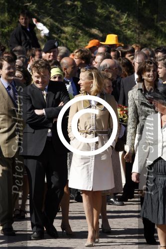 Woudrichem Den Bosch 30 april 2007
Koningin Beatrix Prins Willem Alexander Prins Friso mabel Wisse Smit Prins Constantijn Prinses Laurentien Prinses Margriet Pieter v Vollenhoven Prins Maurits Prinses Marilene Prins Bernhard jr Prinses Annette Prins Pieter Christiaan Prinses  Anita Prins Floris en Prinses Aimee koninginnedag.
Peter Smulders bv