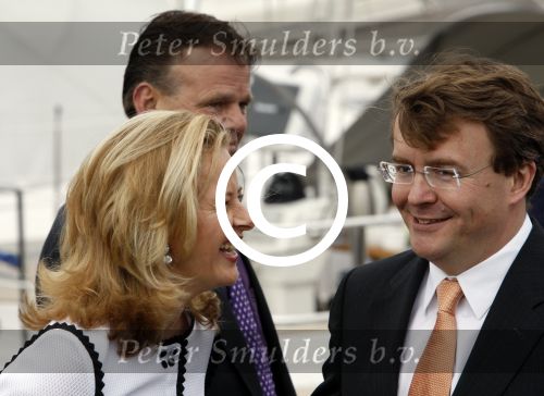 Makkum en Franeker30 april 2008
Koninginnedag 2008 met Koningin Beatrix Prins Willem Alexander Friso Constantijn Maurits Floris Pieter Christiaan Pieter v Vollenhoven en de prinsessen Maxima Laurentien Mabel Aimee Anita Margriet en Marilene.
Peter Smulders bv