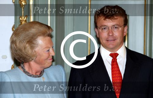 Den Haag 30 juni 2003

verloving mabel wisse smit en prins friso op huis ten bosch.
verder aanwezig koningin beatrix en de moeder van mabel


Peter Smulders bv