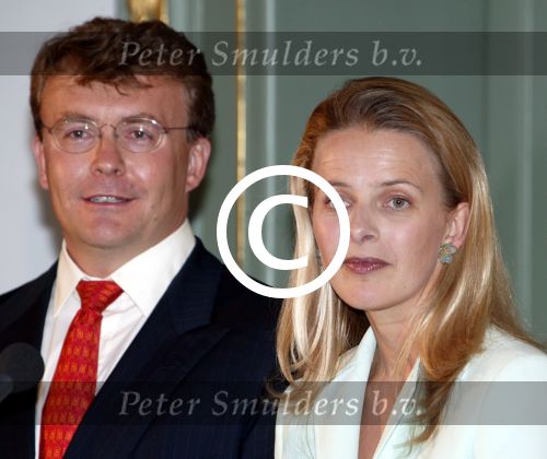 Den Haag 30 juni 2003

verloving mabel wisse smit en prins friso op huis ten bosch.
verder aanwezig koningin beatrix en de moeder van mabel


Peter Smulders bv