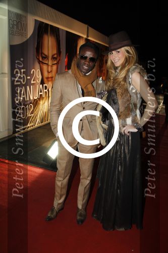 Amsterdam 28 januari 2012
AIFW fashion week met div bn ers bij div shows. Regilio Tuur met vriendin
Peter Smulders bv