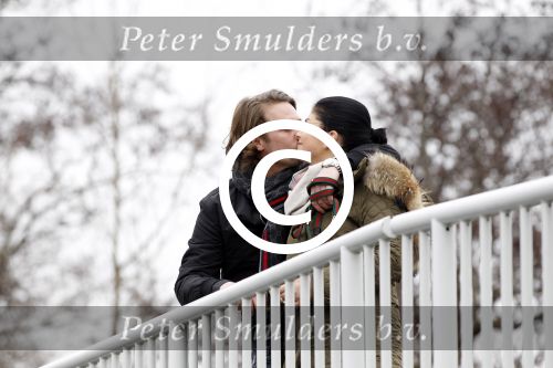Vinkeveen 25 januari 2012
Roxeanne Hazes en haar vriend Nick laten samen hun hond uit.
Peter Smulders bv
