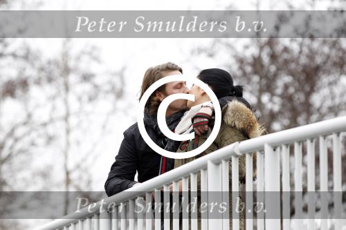 Vinkeveen 25 januari 2012
Roxeanne Hazes en haar vriend Nick laten samen hun hond uit.
Peter Smulders bv