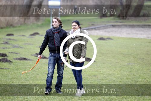 Vinkeveen 25 januari 2012
Roxeanne Hazes en haar vriend Nick laten samen hun hond uit.
Peter Smulders bv