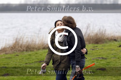 Vinkeveen 25 januari 2012
Roxeanne Hazes en haar vriend Nick laten samen hun hond uit.
Peter Smulders bv