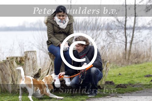 Vinkeveen 25 januari 2012
Roxeanne Hazes en haar vriend Nick laten samen hun hond uit.
Peter Smulders bv