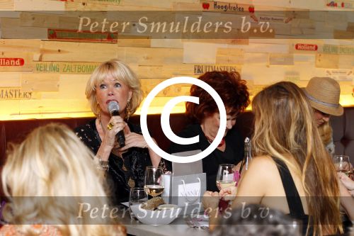 Amsterdam 23 januari 2012
Lunch van Nannic bij restaurant Roots. Sheila de Vries en Imca Marina
Peter Smulders bv
