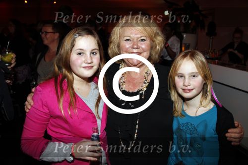 Utrecht 28 januari 2012
Premiere LA the Voices met Gordon in Vredenburg. Tineke de Nooy met kleinkinderen
Peter Smulders bv
