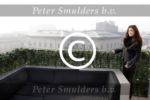Milaan 18 januari 2012
Yolanthe Sneijder Cabau bij haar appartement en bij de kathedraal in Milaan samen met haar zus Rebecca.
Peter Smulders bv