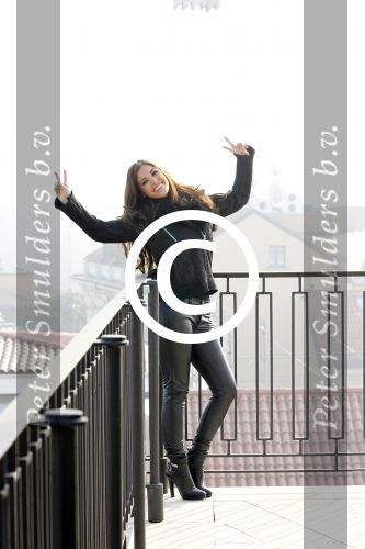 Milaan 18 januari 2012
Yolanthe Sneijder Cabau bij haar appartement en bij de kathedraal in Milaan samen met haar zus Rebecca.
Peter Smulders bv