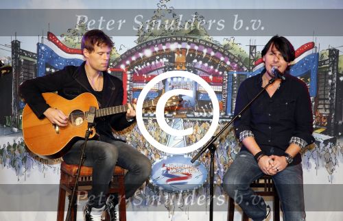 Hilversum 14 februari 2013
Presentatie nieuwe sbs6 programma Nederland Muziekland in de wisseloord studio.\'s in hilversum. 3J\'s
Peter Smulders bv