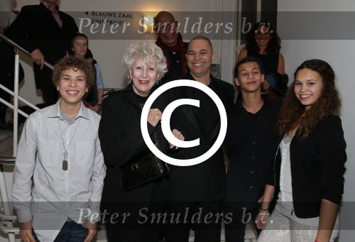 Utrecht, 22 Januari 2013 Premiere Paul Groot en Sanne Walles de Vries voor een hommage aan Adele Bloemendaal
Adele Bloemendaal met haar familie
Foto Peter Smulders BV