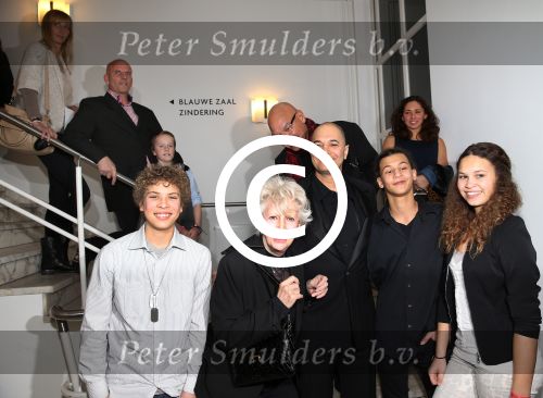 Utrecht, 22 Januari 2013 Premiere Paul Groot en Sanne Walles de Vries voor een hommage aan Adele Bloemendaal
Adele Bloemendaal met haar familie
Foto Peter Smulders BV