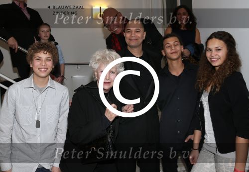 Utrecht, 22 Januari 2013 Premiere Paul Groot en Sanne Walles de Vries voor een hommage aan Adele Bloemendaal
Adele Bloemendaal met haar familie
Foto Peter Smulders BV
