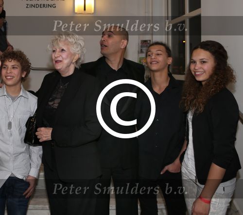 Utrecht, 22 Januari 2013 Premiere Paul Groot en Sanne Walles de Vries voor een hommage aan Adele Bloemendaal
Adele Bloemendaal met haar familie
Foto Peter Smulders BV