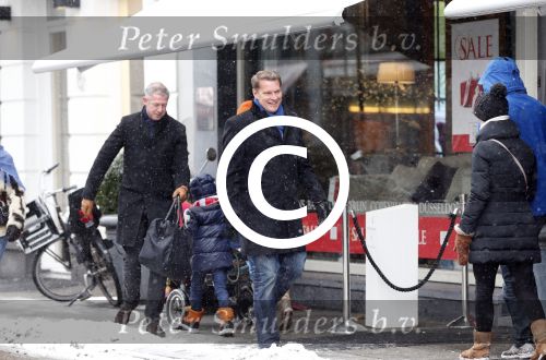 Amsterdam 26 januar2013
Albert Verlinde en Onno Hoes op de pc hooftstraat.
Peter Smulders bv