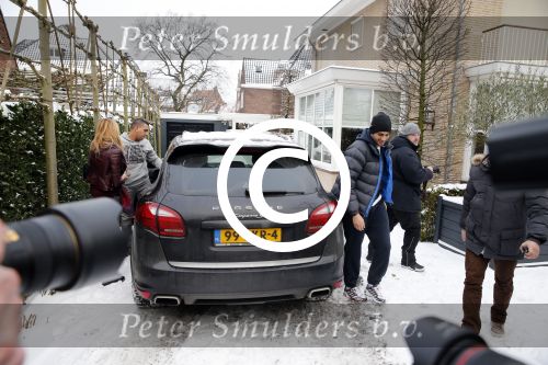 Amsterdam 22 januari 2013
Estelle Cruijff en twee vrienden hebben Badr Hari opgehaald nadat hij vrijgelaten is uit de gevangenis. Bij hun huis stond veel pers te wachten.
Peter Smulders bv