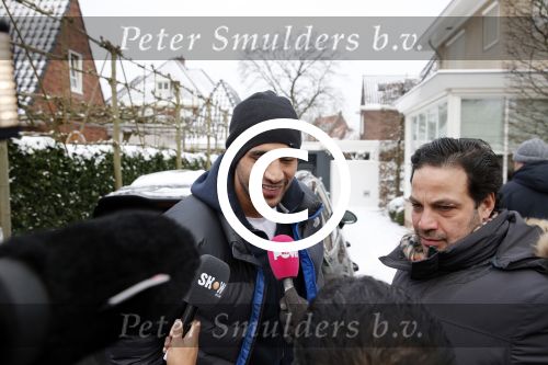 Amsterdam 22 januari 2013
Estelle Cruijff en twee vrienden hebben Badr Hari opgehaald nadat hij vrijgelaten is uit de gevangenis. Bij hun huis stond veel pers te wachten.
Peter Smulders bv