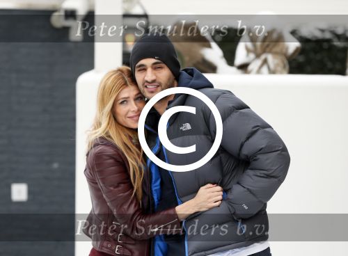 Amsterdam 22 januari 2013
Estelle Cruijff en twee vrienden hebben Badr Hari opgehaald nadat hij vrijgelaten is uit de gevangenis. Bij hun huis stond veel pers te wachten.
Peter Smulders bv