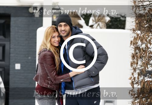 Amsterdam 22 januari 2013
Estelle Cruijff en twee vrienden hebben Badr Hari opgehaald nadat hij vrijgelaten is uit de gevangenis. Bij hun huis stond veel pers te wachten.
Peter Smulders bv