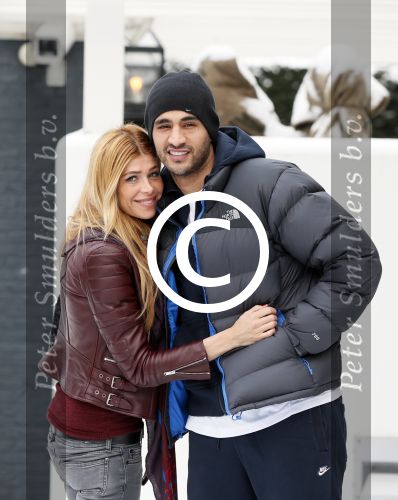 Amsterdam 22 januari 2013
Estelle Cruijff en twee vrienden hebben Badr Hari opgehaald nadat hij vrijgelaten is uit de gevangenis. Bij hun huis stond veel pers te wachten.
Peter Smulders bv