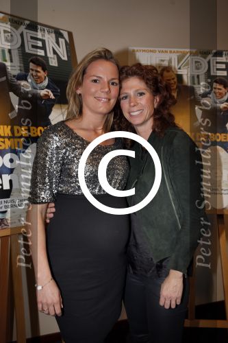 Volendam Katwoude 8 februari 2013
Presentatie nieuwe helden van Barbara en Frits Barend met in het blad Frank de Boer en Jan Smit bij hotel v d Valk. Barbara met haar zwangere vrouw
Peter Smulders bv