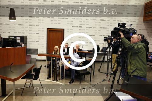 Den Haag 28 januari 2013
Rechtszaak Barbie (Samantha de Jong) en Michael v d Plas ivm vechtpartijen.
Peter Smulders bv