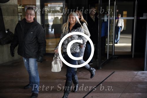 Den Haag 28 januari 2013
Rechtszaak Barbie (Samantha de Jong) en Michael v d Plas ivm vechtpartijen. barbie met vader
Peter Smulders bv