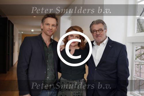 Amsterdam 12 februari 2013
Presentatie serie een huis voor Vincent (v Gogh) in de hermitage met oa Barry Atsma Jereon Krabbe en Betty Schuurman.
Peter Smulders bv