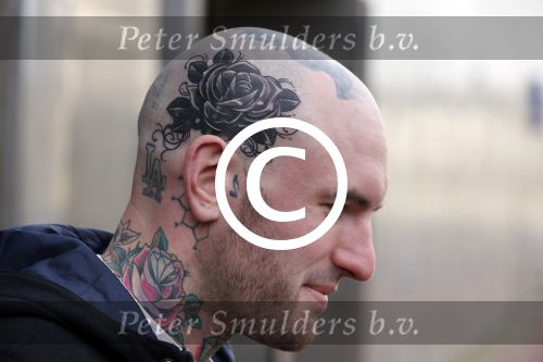 Amsterdam 3 februari 2013
Premiere Ted en de Schat in pathe Arena. Ben Saunders met zijn nieuwe tatoo die over SORAYA (ex vriendin) is gezet en met zijn dochter
Peter Smulders bv
