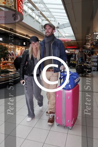 Schiphol 20 januari 2013
Ben Saunders haalt zijn vriendin Keet Yvonne Coldeweijer op op schiphol nadat zij naar Mauritius is geweest.
Peter Smulders bv