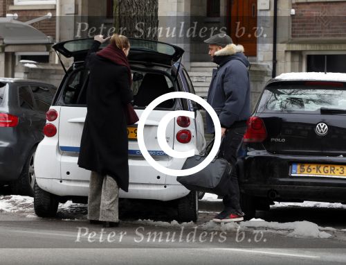 Amsterdam 11 februari 2013
Carolien Spoor en John Karthaus bij een car2go auto.
Peter Smulders bv