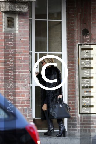 Amsterdam 22 januari 2013
Connie Breukhoven loopt naar het huis van Frans v Maarschalkerwaart.
Peter Smulders bv