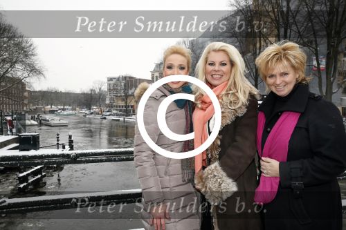 Amsterdam 26 januari 2013
Debbie Jenner Gemma v Eck en Marga Scheide tijdens intervieuw voor Stry in hotel Americain.
Peter Smulders bv