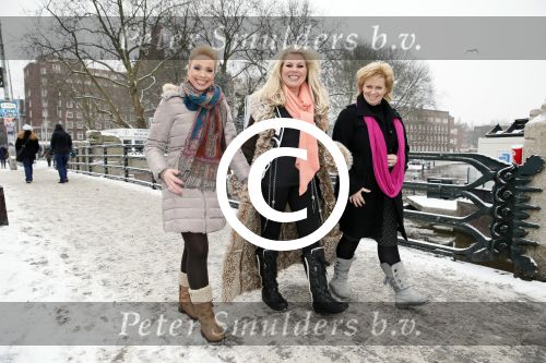 Amsterdam 26 januari 2013
Debbie Jenner Gemma v Eck en Marga Scheide tijdens intervieuw voor Stry in hotel Americain.
Peter Smulders bv