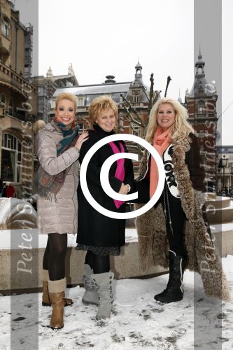 Amsterdam 26 januari 2013
Debbie Jenner Gemma v Eck en Marga Scheide tijdens intervieuw voor Stry in hotel Americain.
Peter Smulders bv