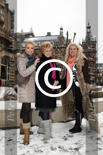 Amsterdam 26 januari 2013
Debbie Jenner Gemma v Eck en Marga Scheide tijdens intervieuw voor Stry in hotel Americain.
Peter Smulders bv